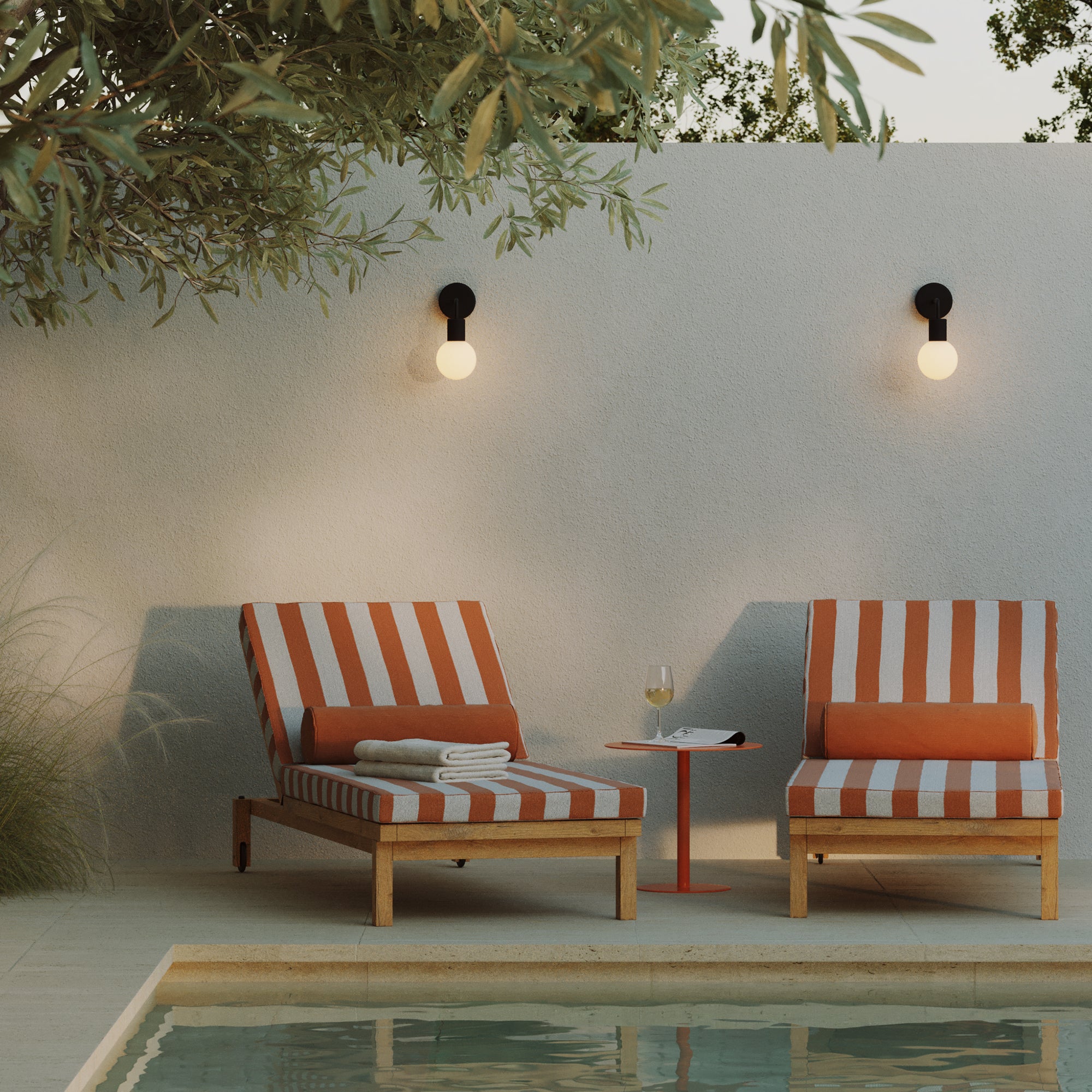 IP65 Modulair Outdoor Wall Light with L-Shaped Extension and Unbreak-a-Ball Shatterproof Sphere Shade - Black