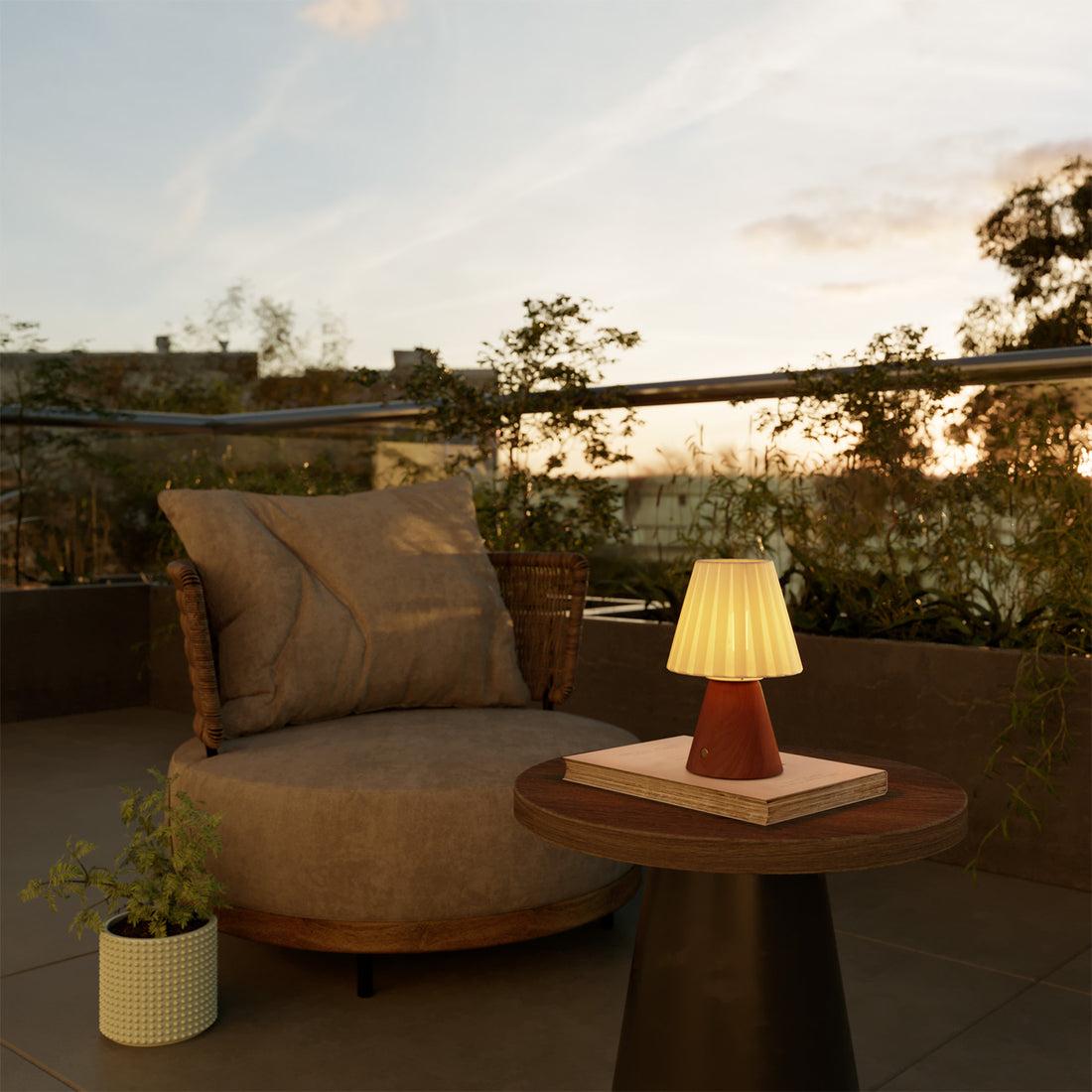 Lampada portatile ricaricabile Cabless11 con lampadina a goccia e paralume - Terracotta